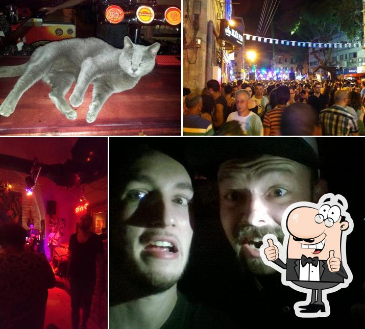 Voici une photo de Eli's Pub-אליס פאב