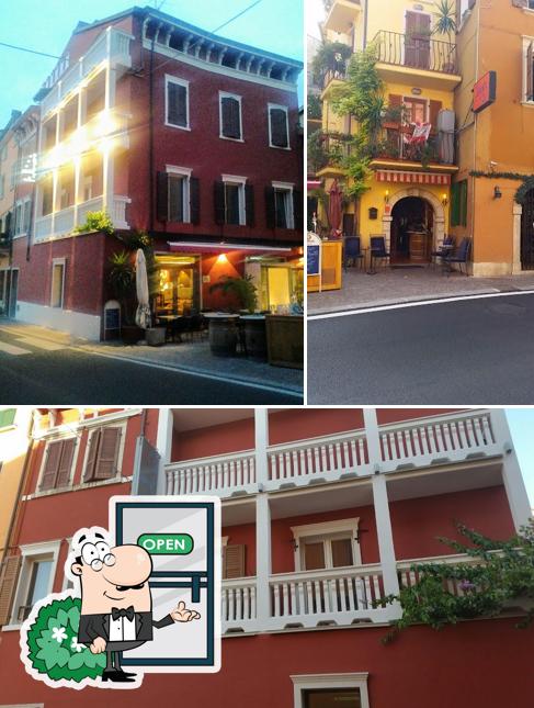 Guarda gli esterni di Hotel Danieli la Castellana