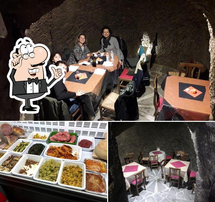 Questa è la immagine che mostra la interni e dolce di Agriristoro Taverna degli Orsini