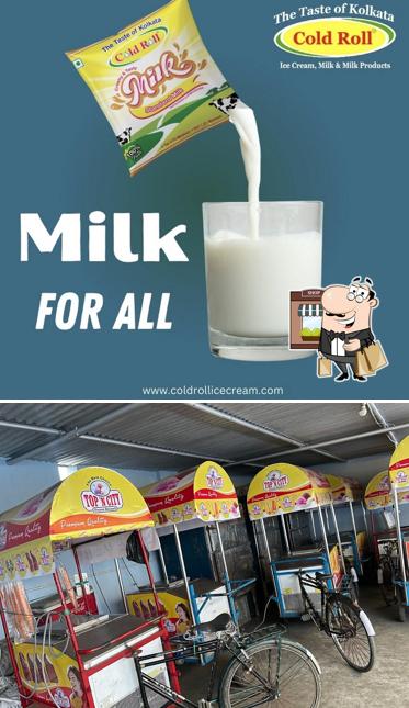 The exterior of COLD ROLL(sonu ice cream)