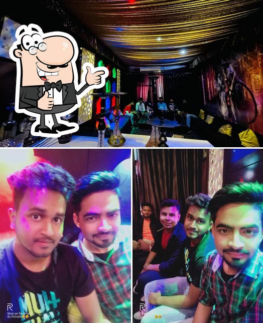 Look at the picture of Taफri lounge