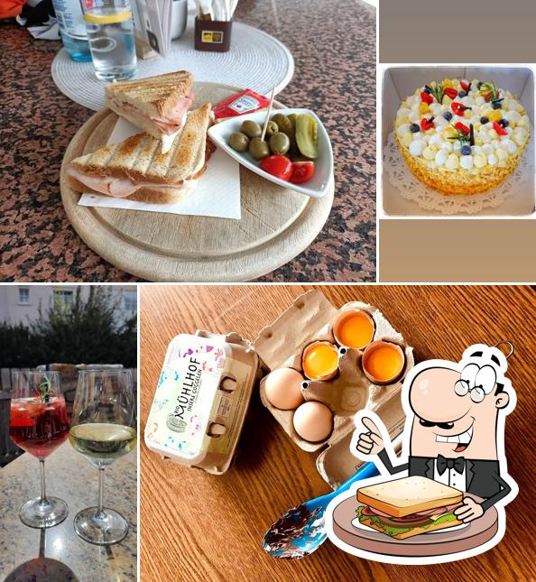 Toast al formaggio al Cafe Rosi
