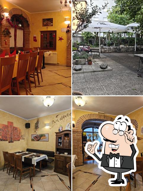 Gli interni di Pri Naju-gostilnica in pizerija