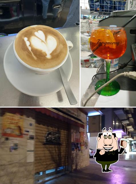 Goditi qualcosa da bere a Bar della Stazione