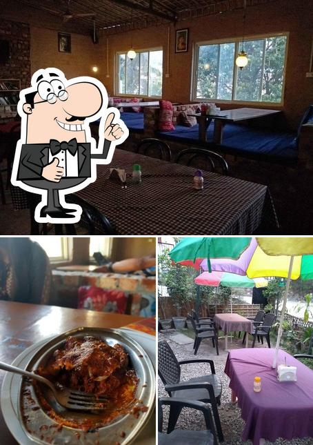 Here's a pic of Cafe Moktan