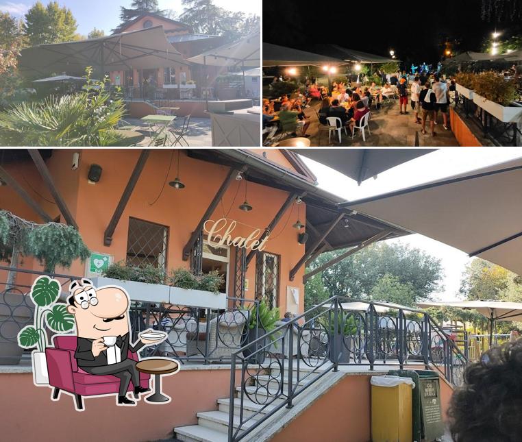 Gli interni di Chalet dei Giardini Pubblici