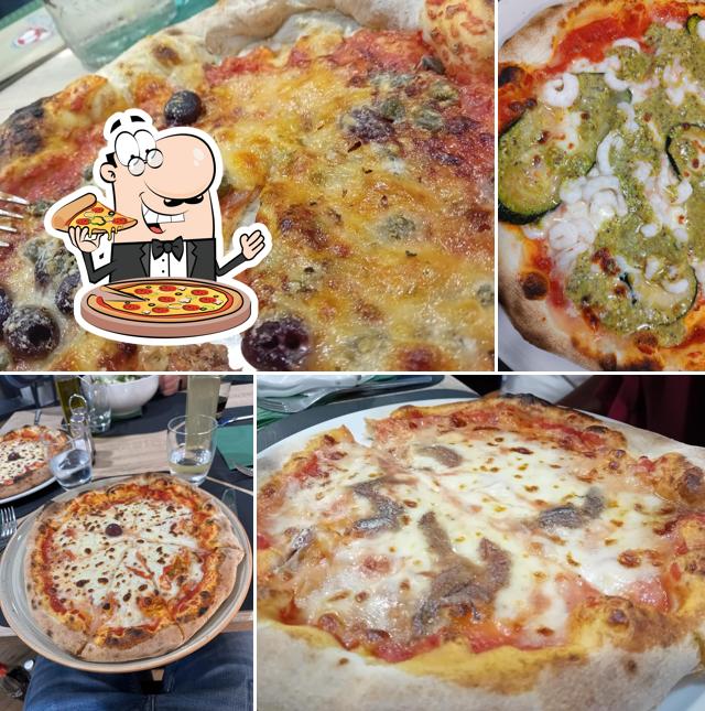 A La Preferita Pizza e Cucina, puoi prenderti una bella pizza