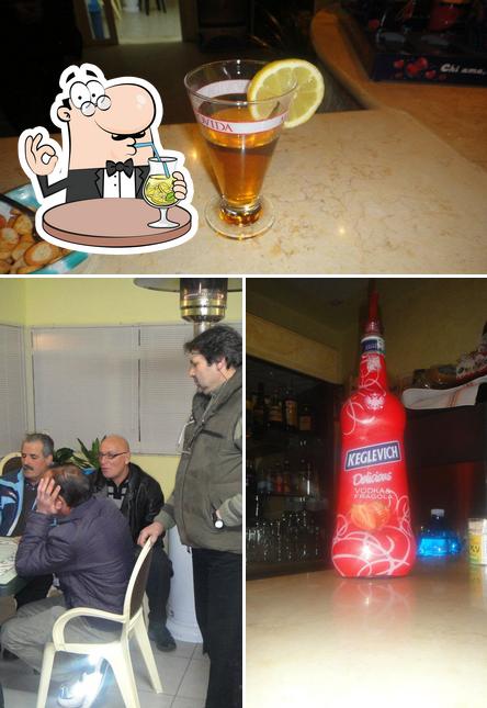 La foto della bevanda e interni di Centro Bar Capace