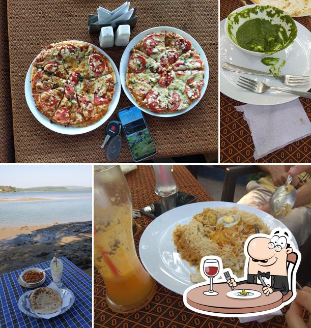Food at Sea Edge Bar & Restaurant