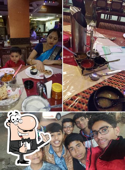 Look at the picture of Maheshwari Bhoj