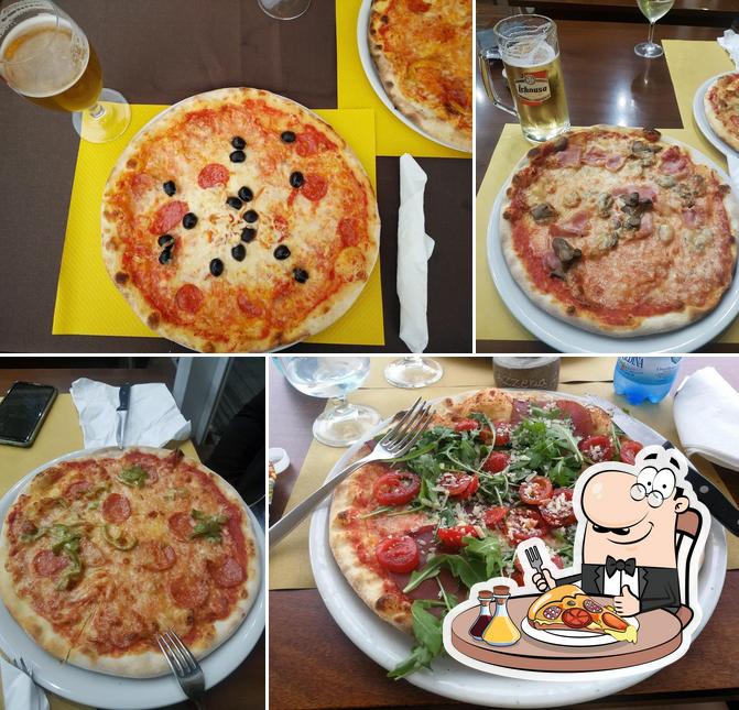 Ordina una pizza a Pizzeria Da Enrico a Porto San Paolo