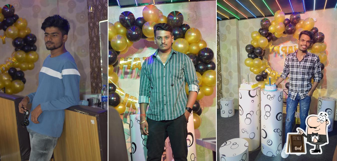 The Royal 2.0 picture The Royal 2.0 picture