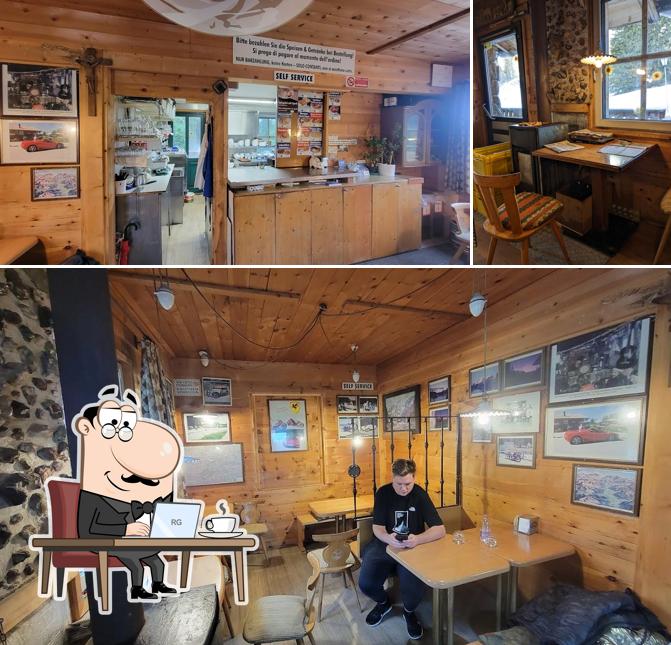 Gli interni di Imbiss Karerpass Mototreff Passo Costalunga