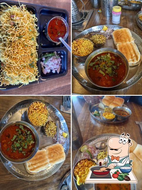 Chicken curry at Morya Misal (Wagholi)