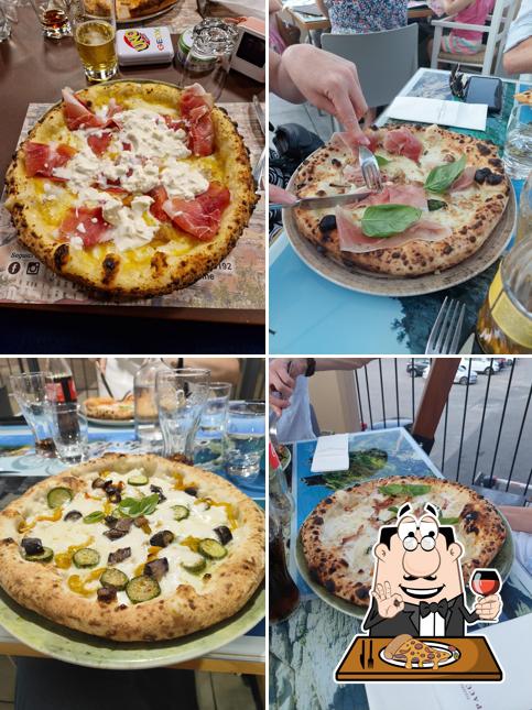 Prenditi una pizza a Pizzeria Rosticceria Spacca Napoli