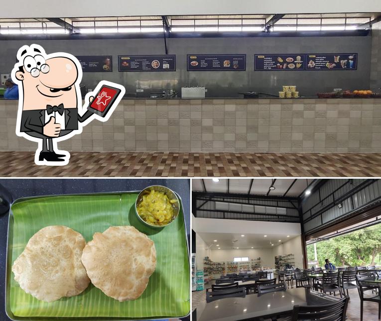 Here's a picture of Manor Bhavan