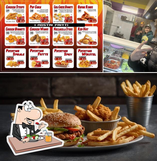 Dai un’occhiata alla foto che raffigura la cibo e interni di Kebab La Stazione