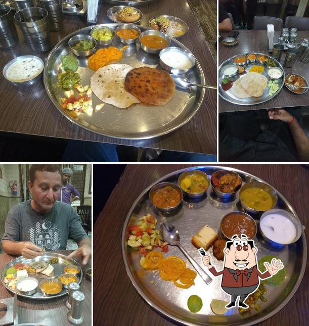 Meals at Rasoi Veg Thali