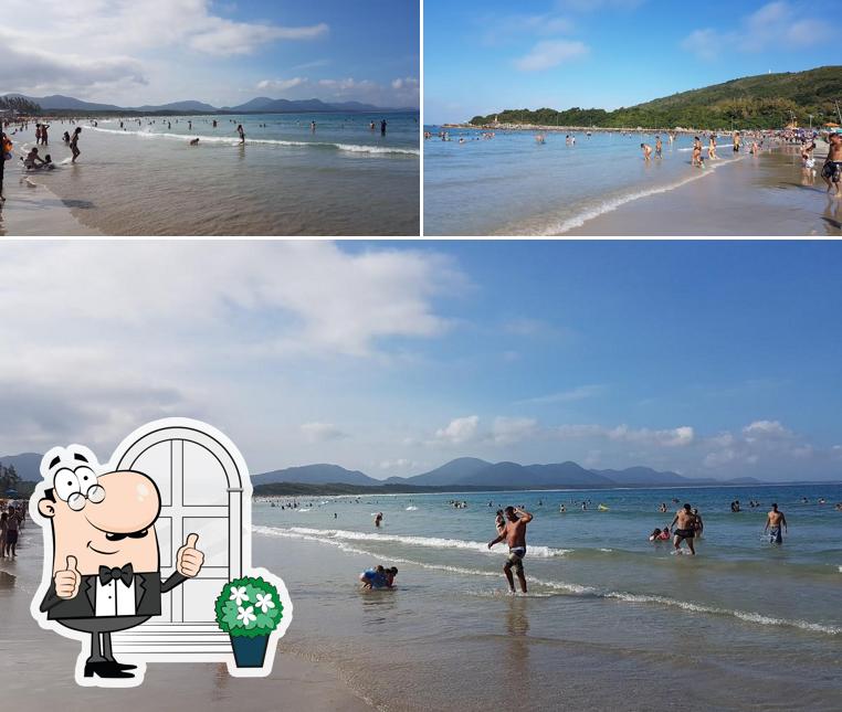 Você pode espairecer no na área externa do Barra Beach Bar