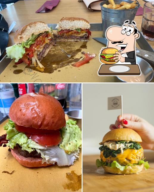 Prova un hamburger a Buono Meat & Lobster