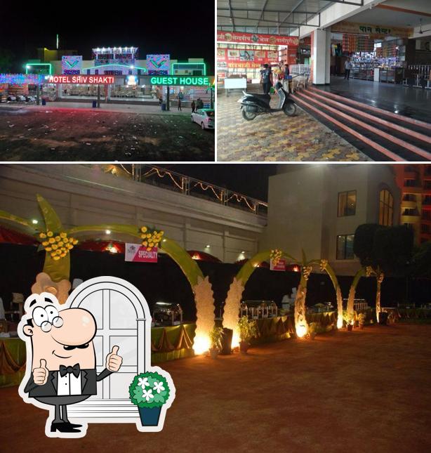 Check out the exterior of Hotel Shiv Shakti