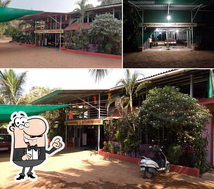 Check out the outside area of GURUPRASAD BHOJNALAY (Restaurant & Lodging,Stay)