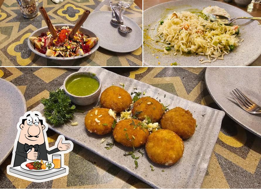 Food at Naanaya's Simply Veg