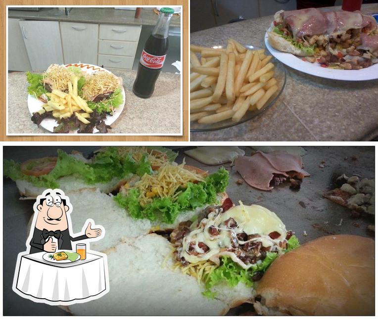 Comida em Babuska lanches