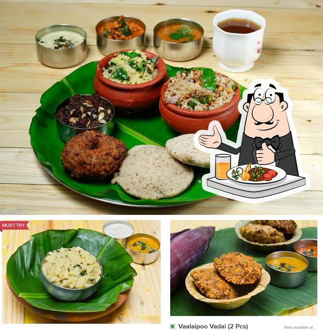 Food at Venkteshwara Boli Stall