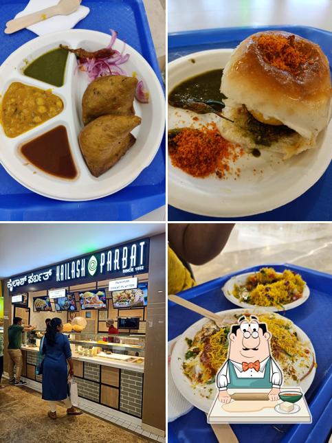 Samosa at KAILASH PARBAT - Global Mall