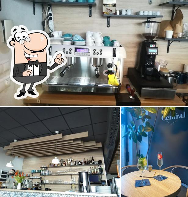 L'extérieur de Cafe Bar Central
