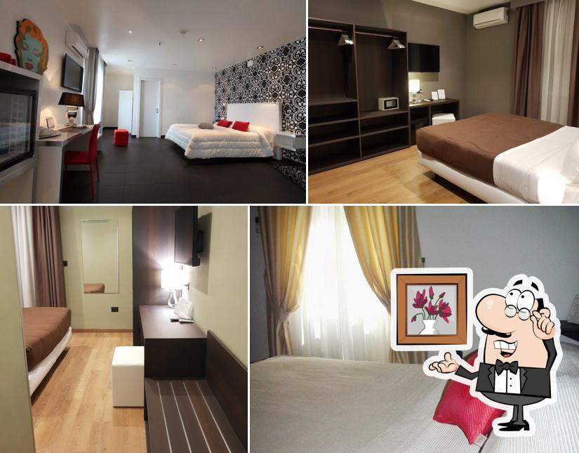 Siediti a un tavolo di Hotel Europa Art Caserta