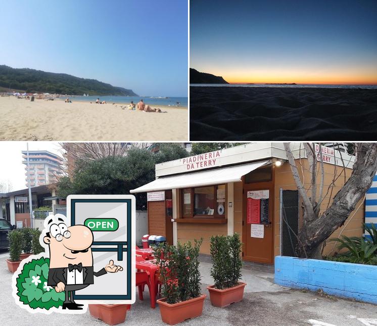 La esterno e interni del ristorante