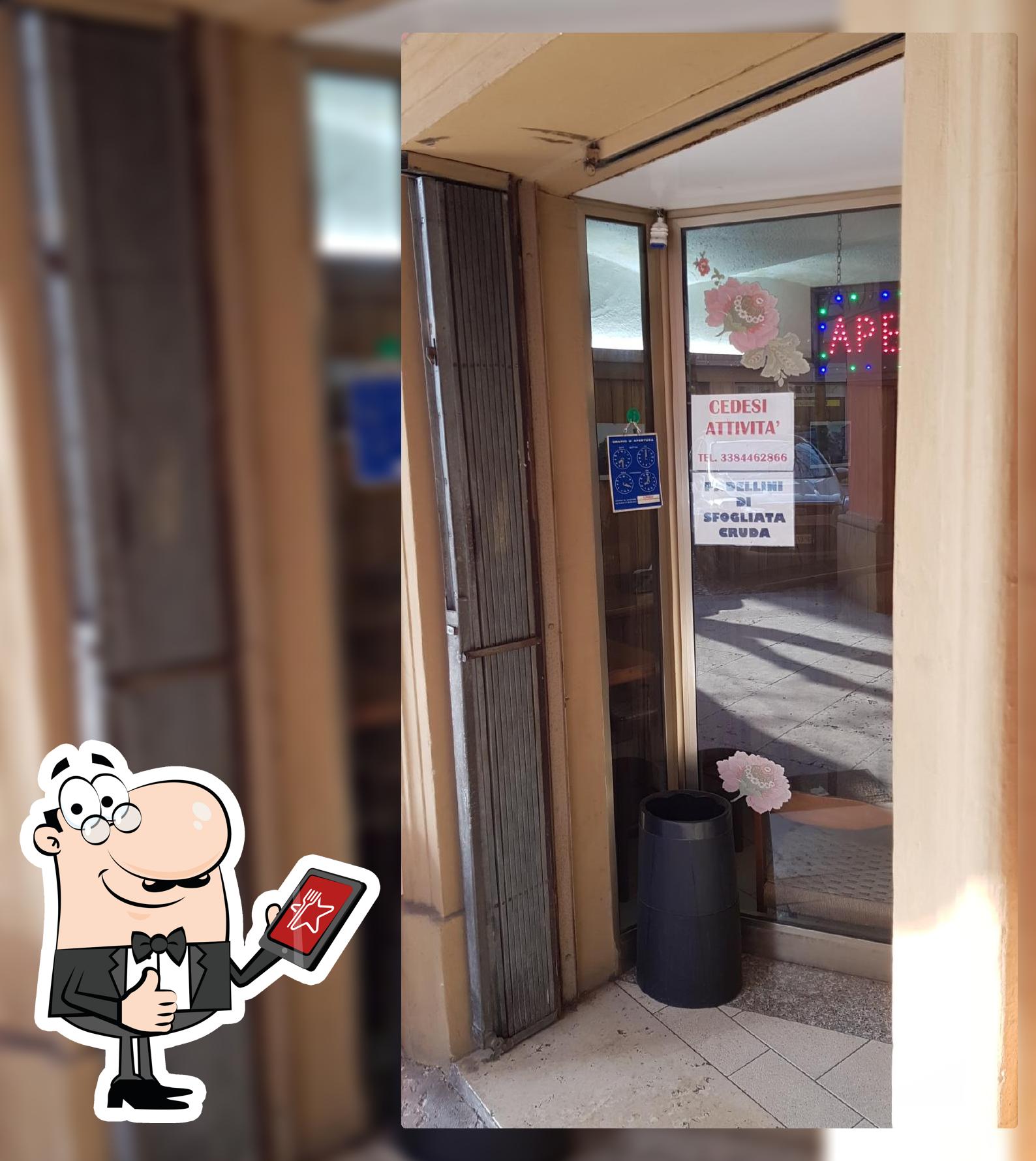 Sfogliata pizza al taglio foto