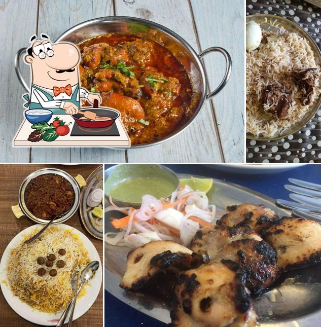 Chicken curry at Aminia Restaurant - Mukundapur