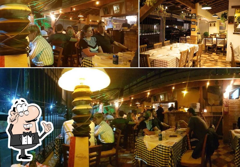 Veja imagens do interior do Mattarello Casa de Massas e Pizzaria