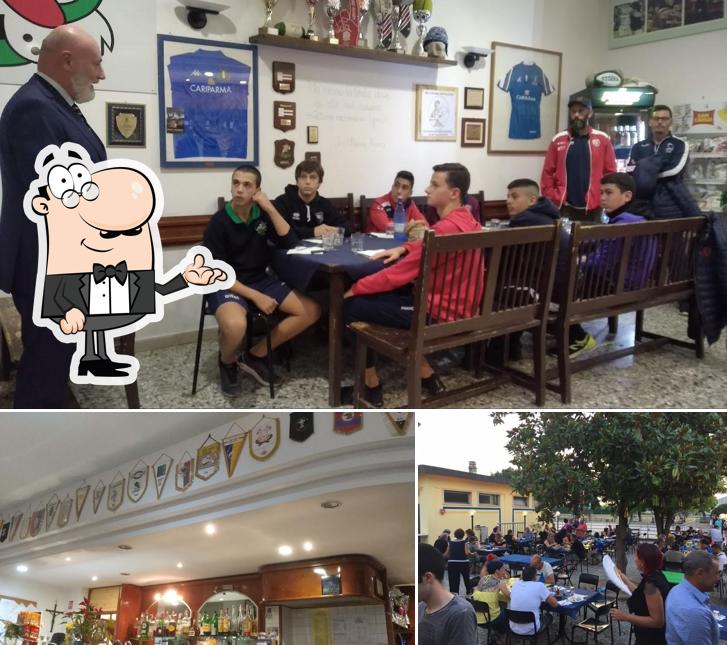 Dai un'occhiata agli interni di Clubhouse Gispi Ristorante Pizzeria