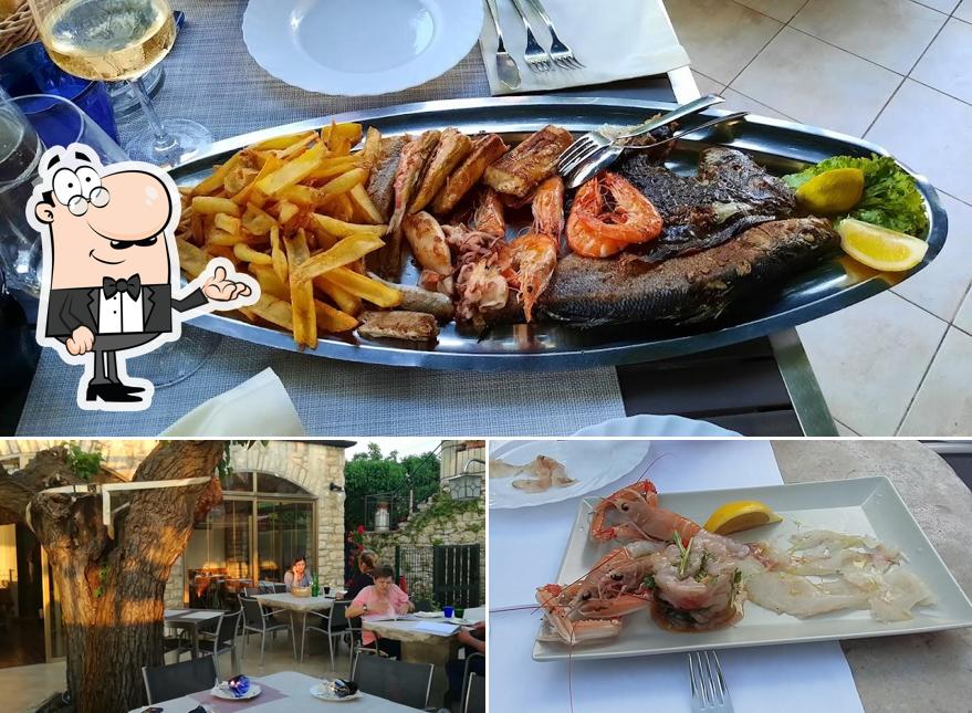 La interni e cibo del ristorante