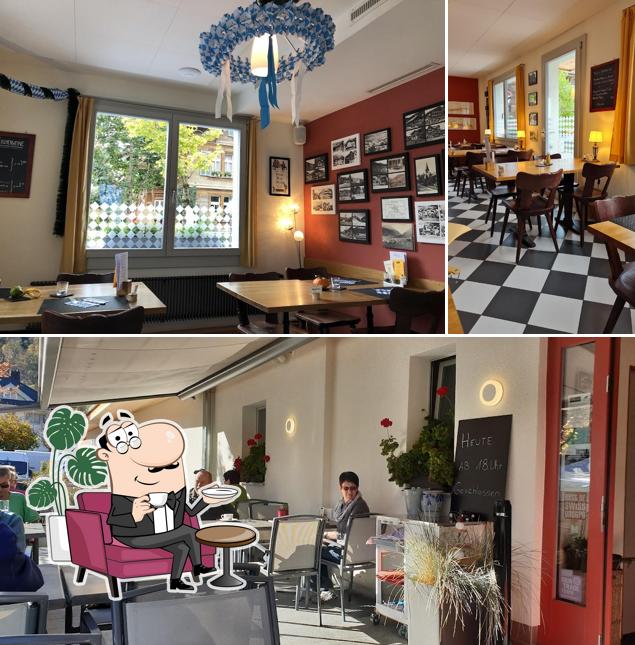 Siediti a un tavolo di Brasserie zur Simme - chez Marco
