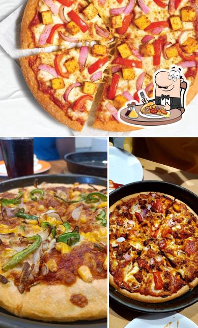 Get pizza at Pizza Hut Kottarakkara, Kollam