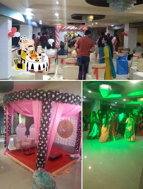 The image of Paji's Amritsari Dhaba’s food and interior