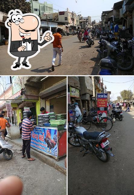 The exterior of Chicken Shops
