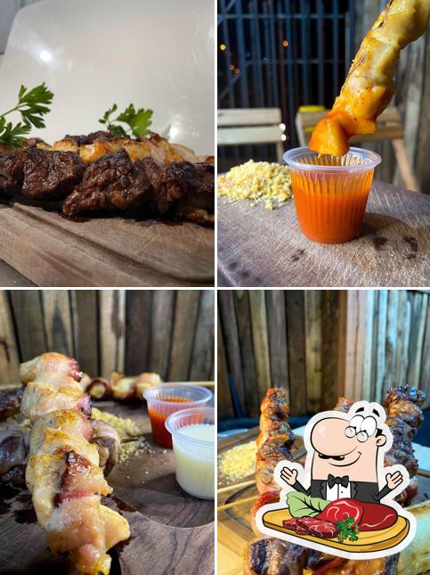 Peça refeições de carne no Espetaria Japa Grill