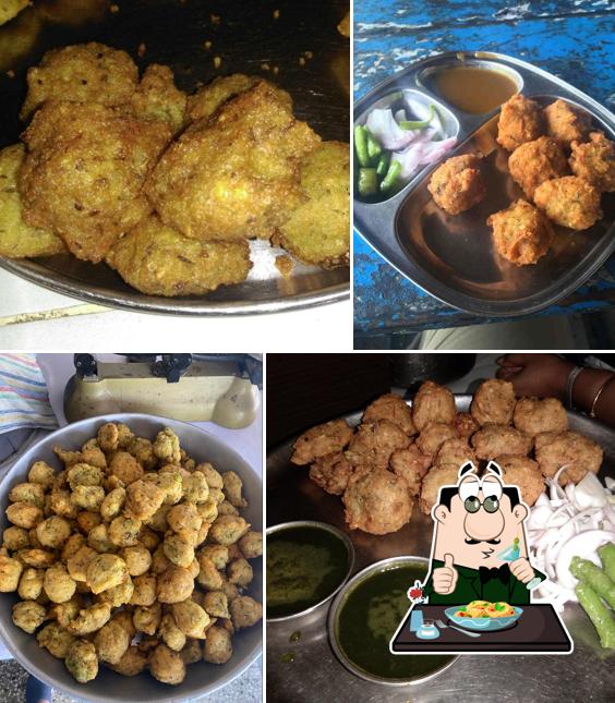 Food at New Gujarat Dalwada