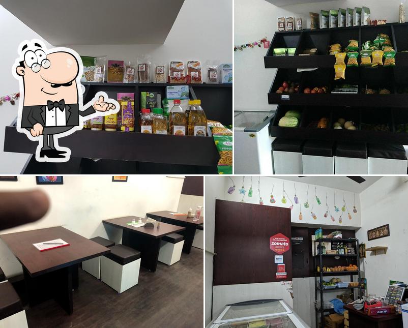 The interior of Graabo Shakes and Sandwiches