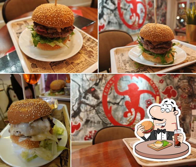Gli hamburger di FMR Funky Monkey Room potranno incontrare i gusti di molti