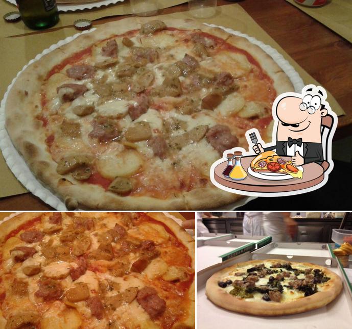 Scegli tra le svariate varianti di pizza