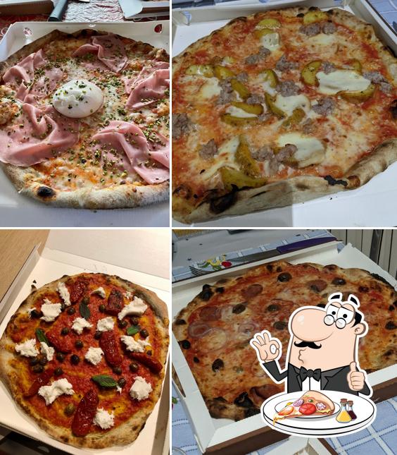 Scegli tra le svariate varianti di pizza