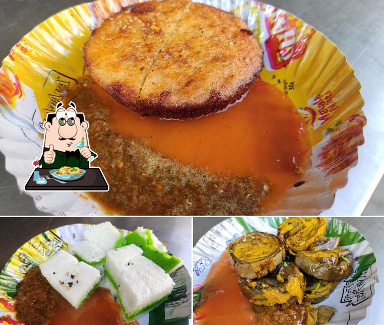 Food at Girnar Khaman