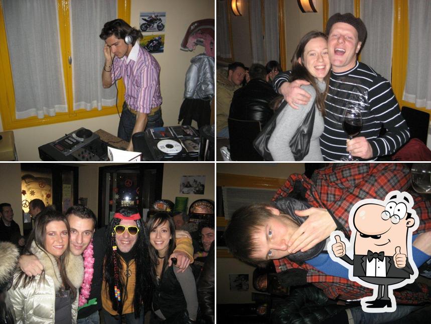 Monkey's Cafè e Pizzeria